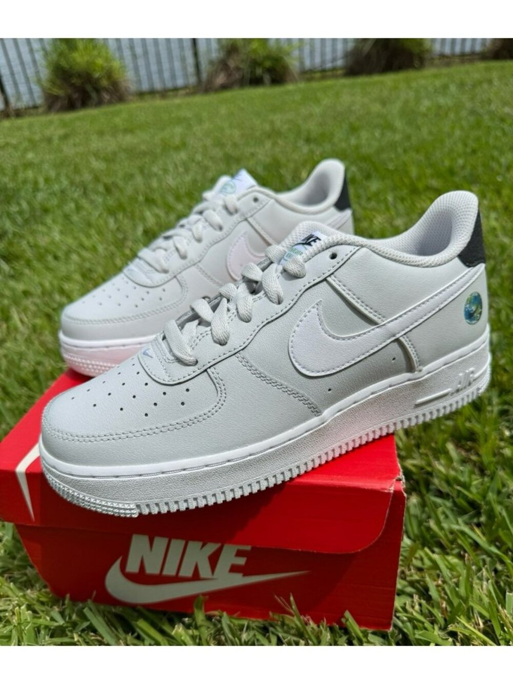 6Y | 7.5 WOMEN'S NIKE AIR FORCE ONE AF1 LV8 DM0983-001 SNEAKERS LOW GRAY / WHITE